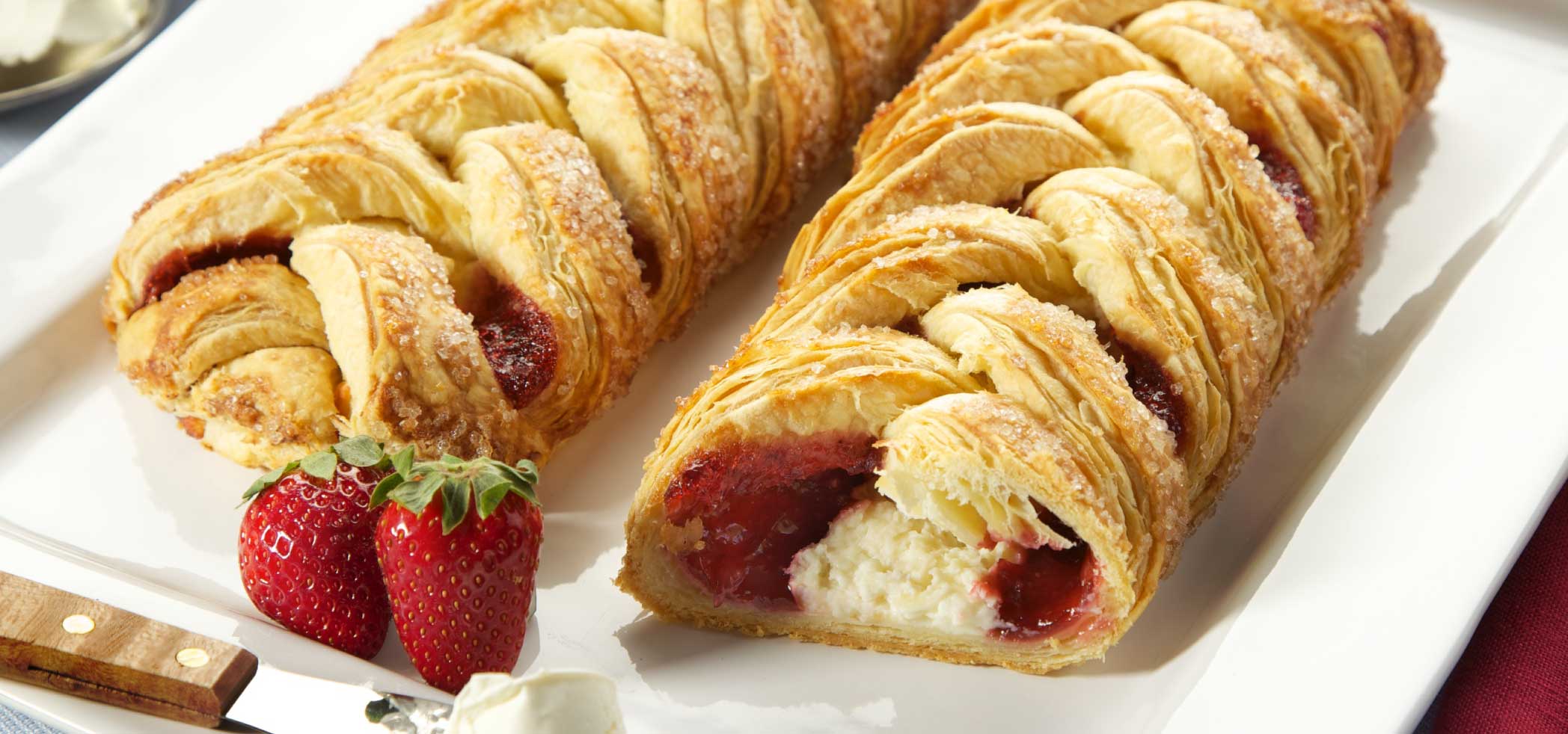 https://fierafoods.com/Puff/gallery-puff-family-size-apple-strudel.jpg